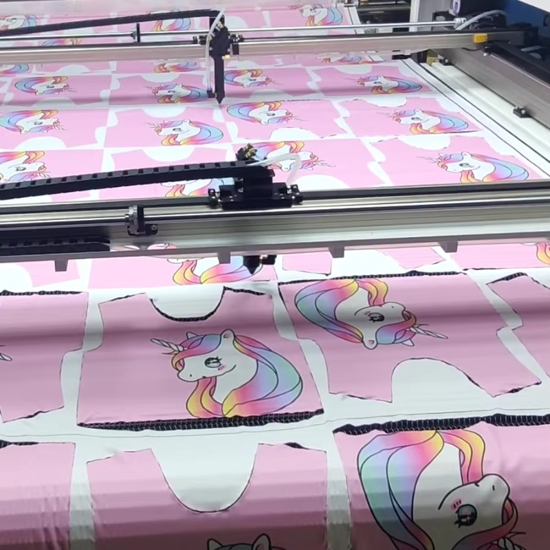 آلة القطع بالليزر ذات الرأس ال - مراجعة Home Textile Industry وسعره
